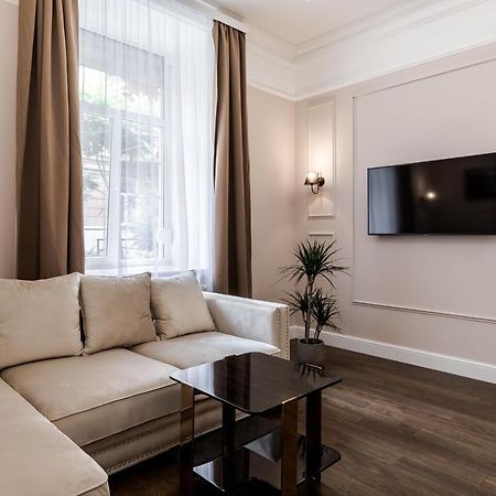 Neoclassic Apartment Lviv Exterior foto