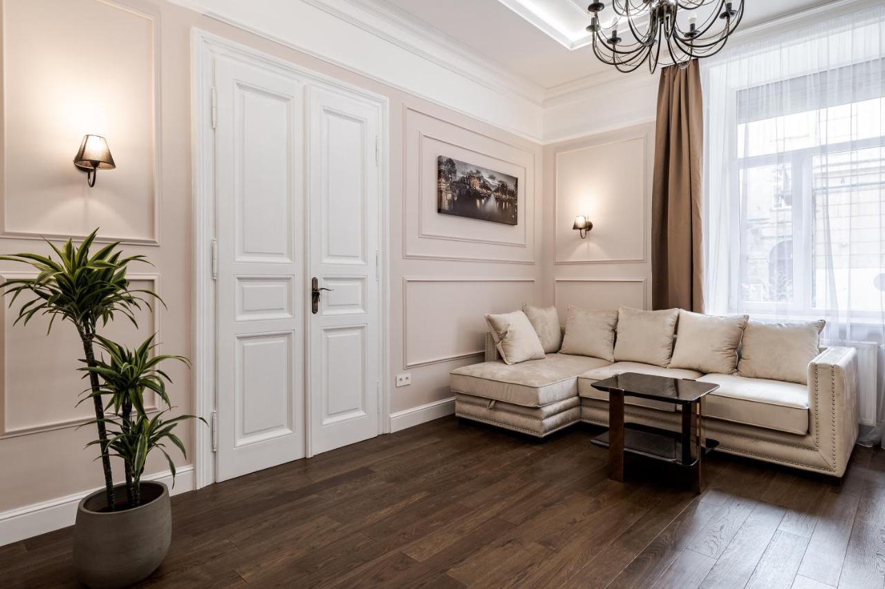 Neoclassic Apartment Lviv Exterior foto