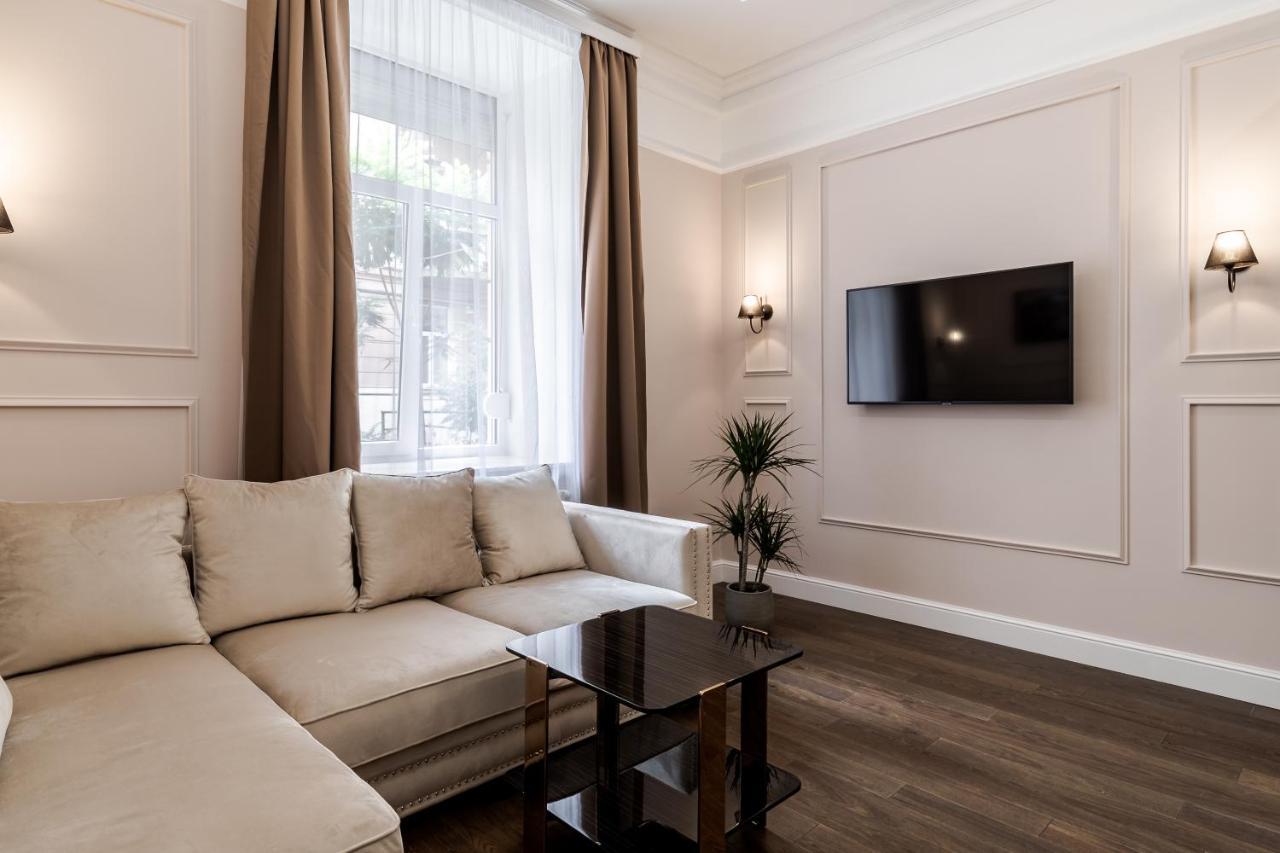 Neoclassic Apartment Lviv Exterior foto