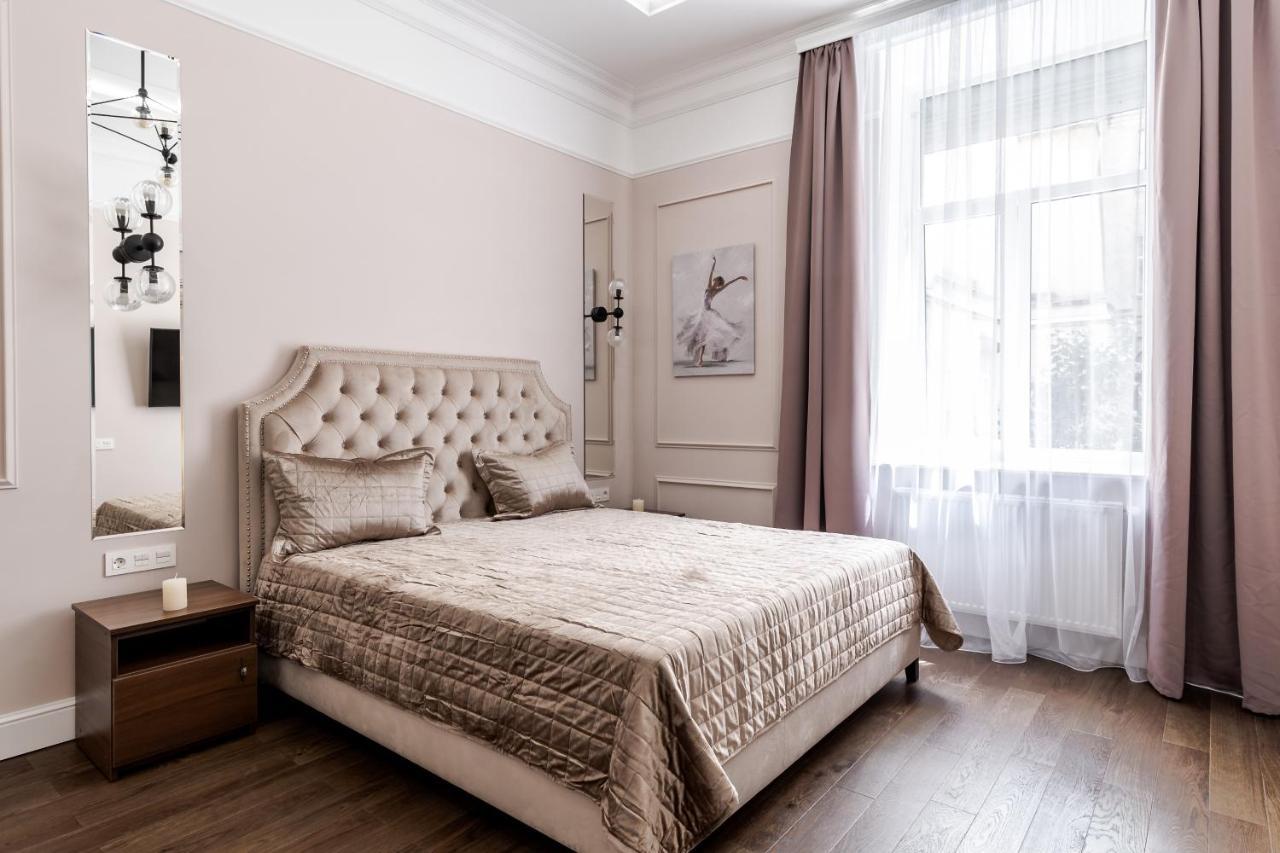 Neoclassic Apartment Lviv Exterior foto