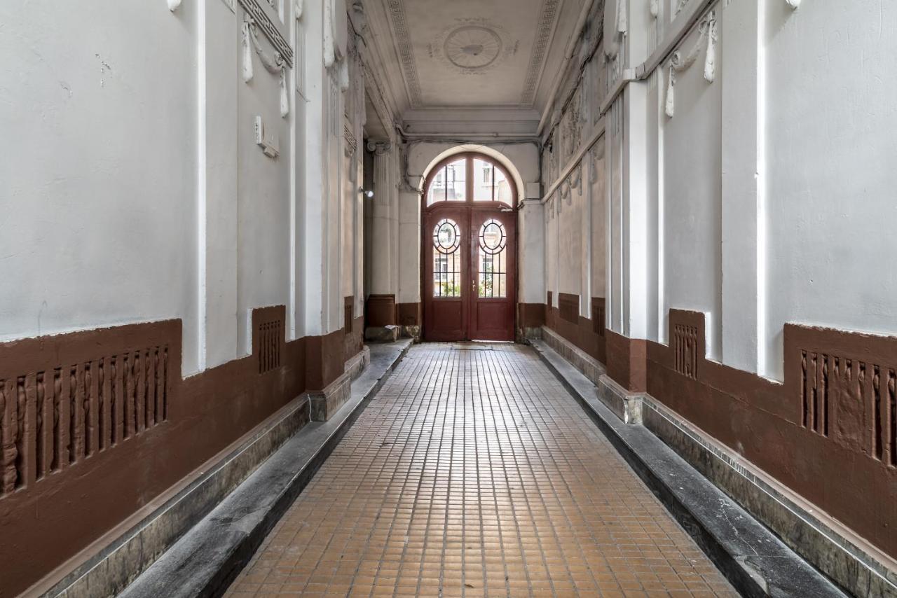 Neoclassic Apartment Lviv Exterior foto